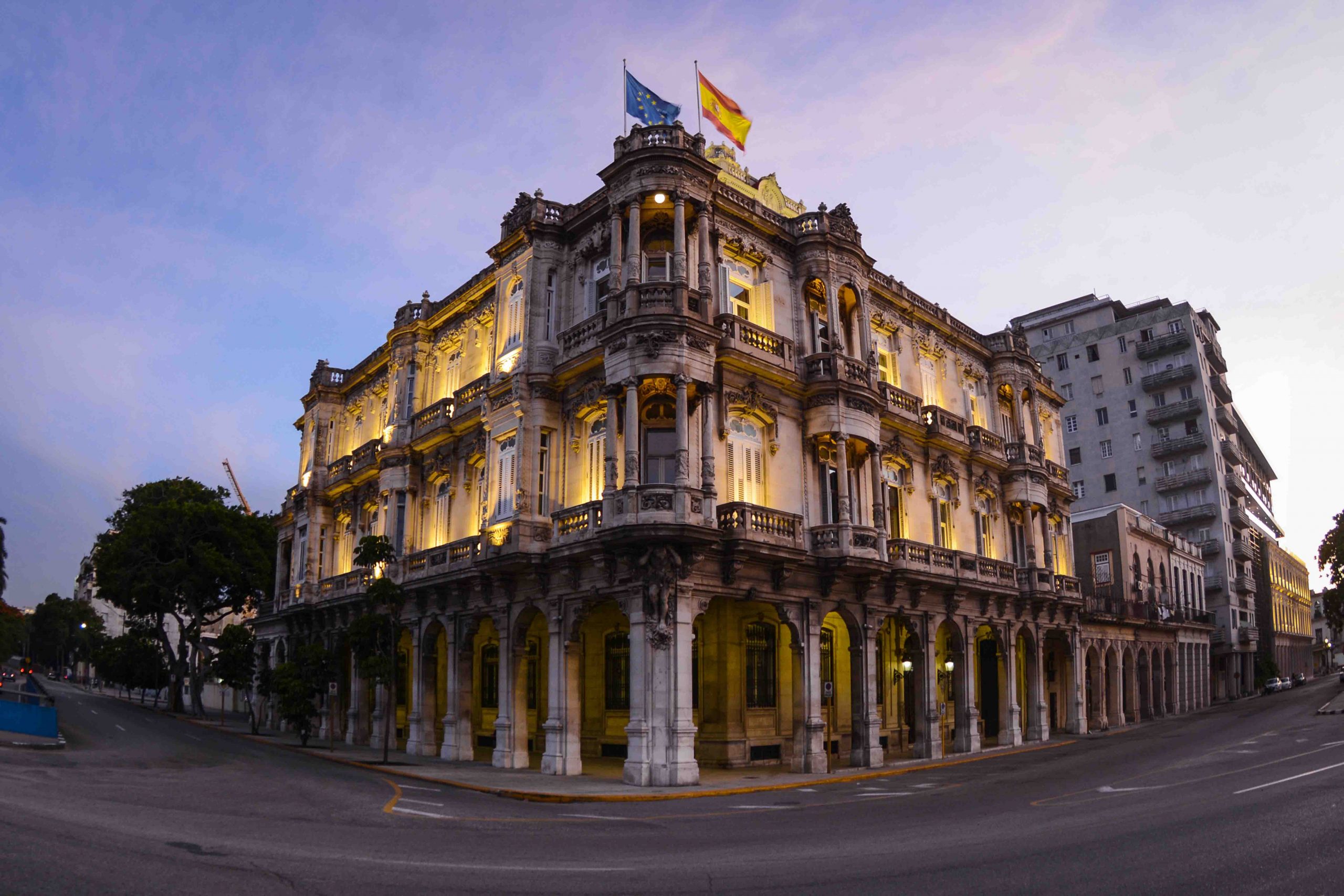 Visita del embajador de cuba a españa